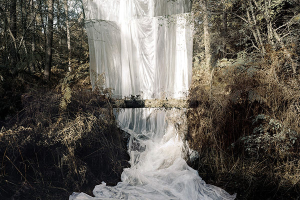 Noemie-Goudal,-Cascade,-2009,-168x211cm