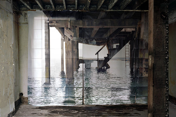 Noemie-Goudal,-Jetée,-2009,-168x190cm