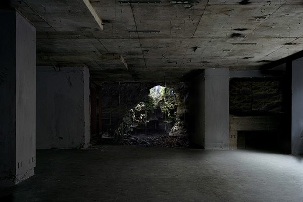 Noemie-Goudal,-Warren,-2011,-168x208cm